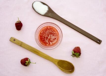 2 DIY Lip Scrub Exfoliating Recipes