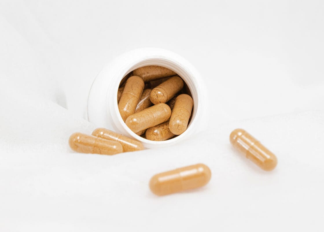 collagen powder supplement capsules via Organic Authority. We cover the benefits of collagen powders on sagging and wrinkled skin and which are the best collagen supplements.