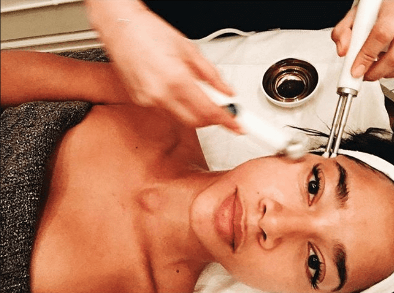 Hannah Bronfman Microcurrent facial