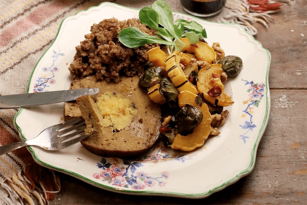 Vegan Thanksgiving Roasts: The Herbivorous Butcher Roast