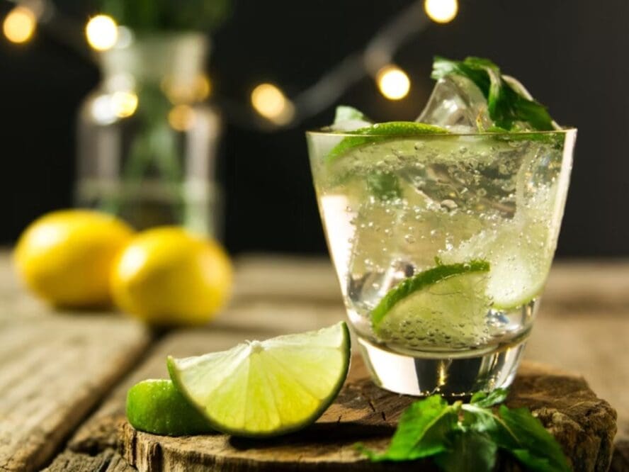 Summer Cocktails Caipirinha Unsplash